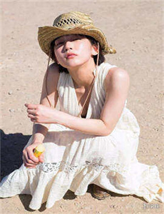 水川菜菜子